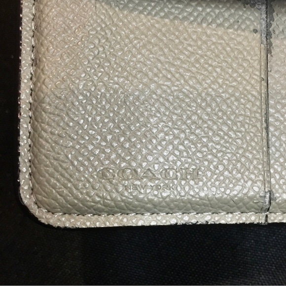 (Needs Repair) Coach Gray Pebble Leather Wallet - Picture 9 of 10